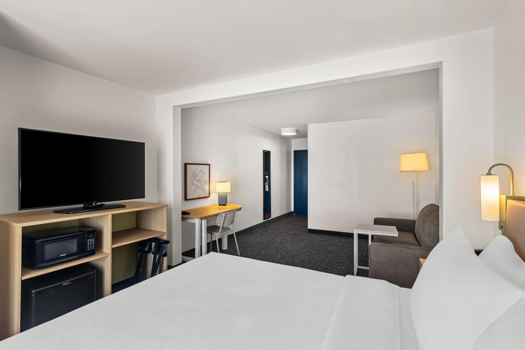 Spark By Hilton Killeen Bagian luar foto