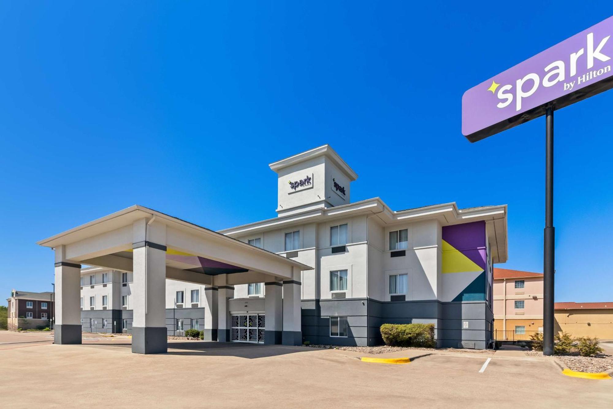 Spark By Hilton Killeen Bagian luar foto