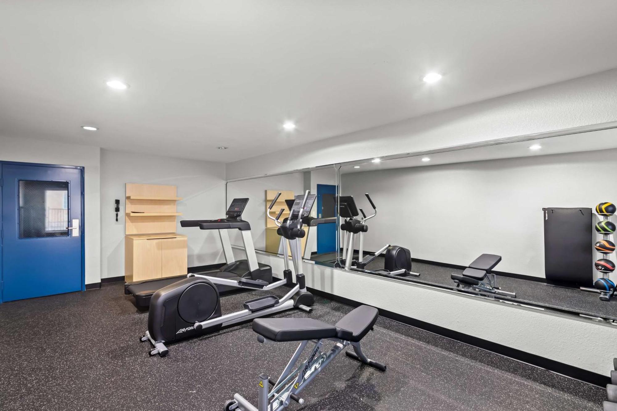 Spark By Hilton Killeen Bagian luar foto